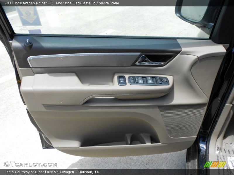 Nocturne Black Metallic / Sierra Stone 2011 Volkswagen Routan SE