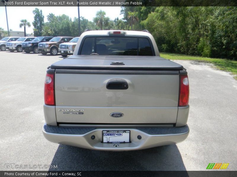 Pueblo Gold Metallic / Medium Pebble 2005 Ford Explorer Sport Trac XLT 4x4