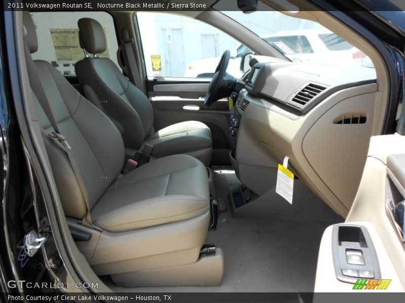 Nocturne Black Metallic / Sierra Stone 2011 Volkswagen Routan SE