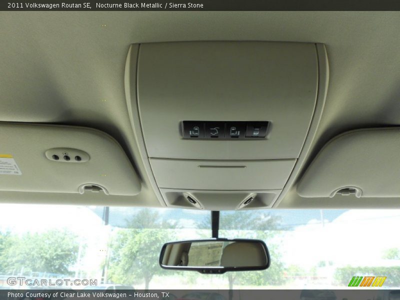 Nocturne Black Metallic / Sierra Stone 2011 Volkswagen Routan SE