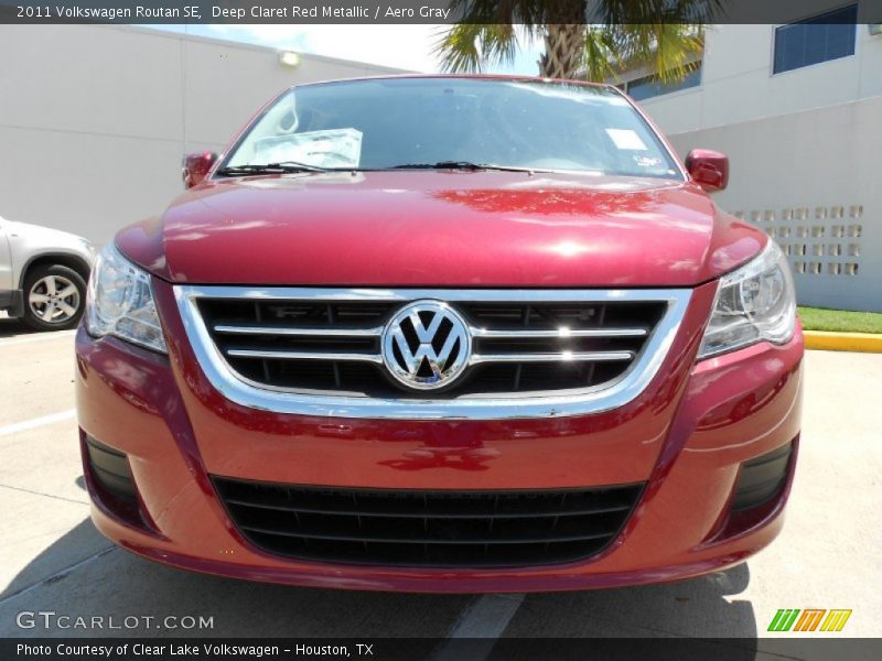 Deep Claret Red Metallic / Aero Gray 2011 Volkswagen Routan SE