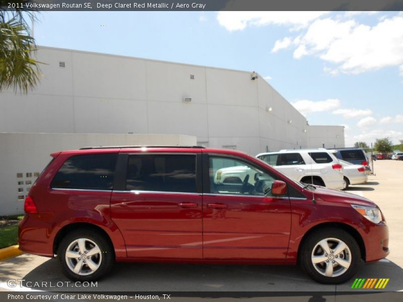 Deep Claret Red Metallic / Aero Gray 2011 Volkswagen Routan SE