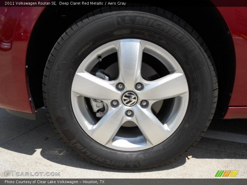 Deep Claret Red Metallic / Aero Gray 2011 Volkswagen Routan SE