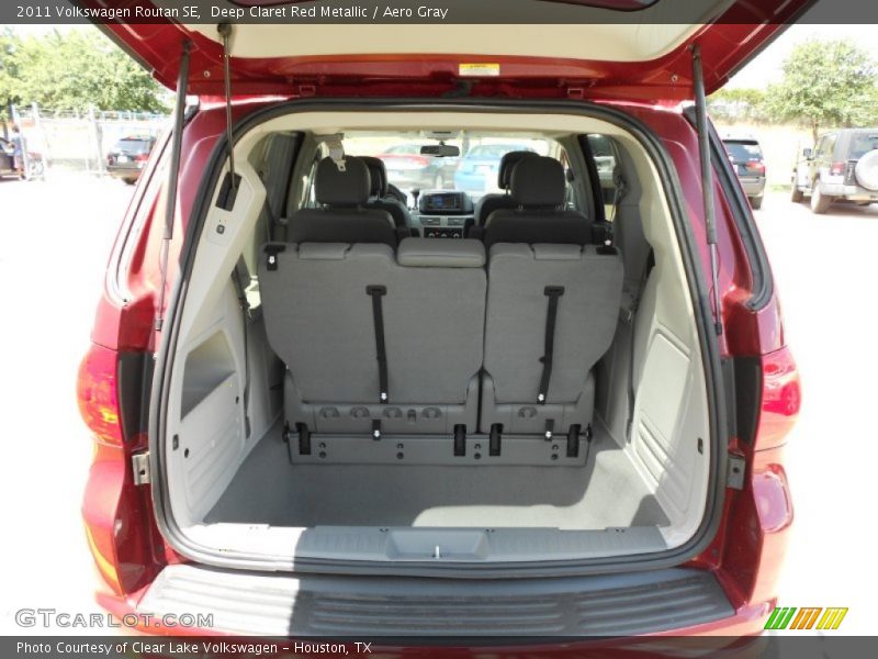 Deep Claret Red Metallic / Aero Gray 2011 Volkswagen Routan SE