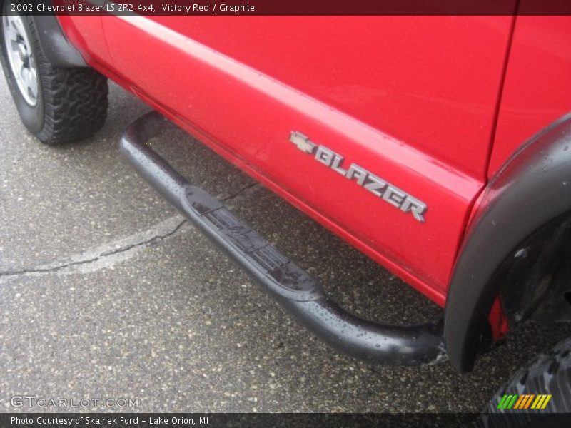 Victory Red / Graphite 2002 Chevrolet Blazer LS ZR2 4x4