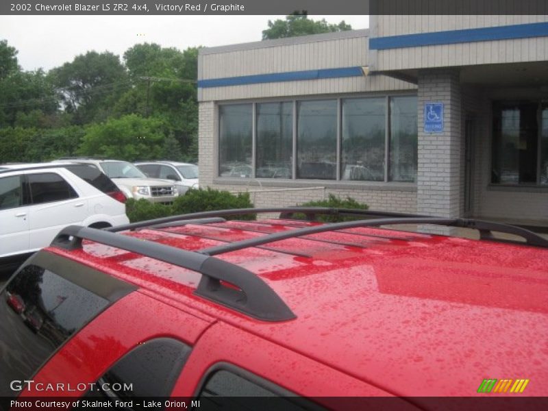 Victory Red / Graphite 2002 Chevrolet Blazer LS ZR2 4x4