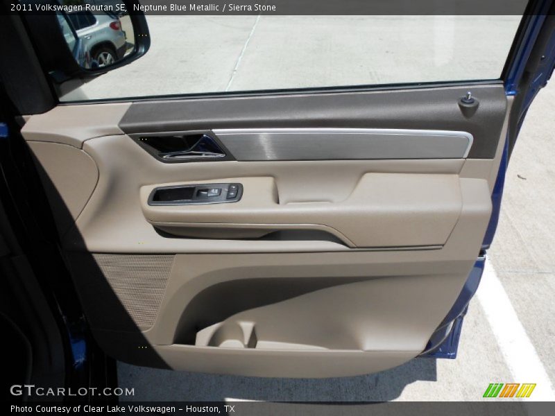 Neptune Blue Metallic / Sierra Stone 2011 Volkswagen Routan SE