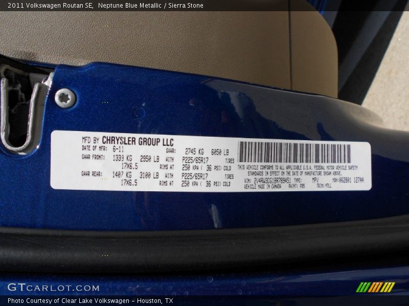 Neptune Blue Metallic / Sierra Stone 2011 Volkswagen Routan SE