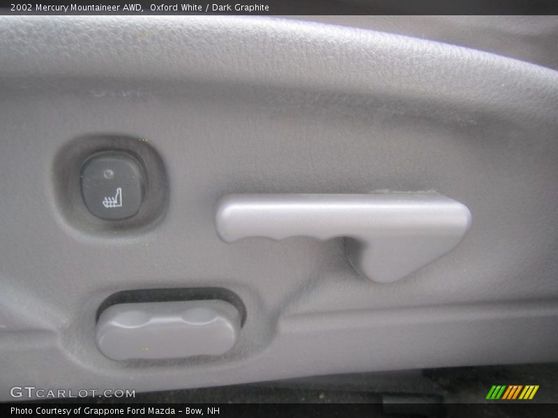 Oxford White / Dark Graphite 2002 Mercury Mountaineer AWD
