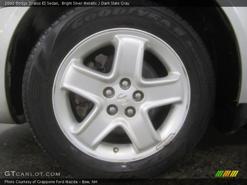  2002 Stratus ES Sedan Wheel