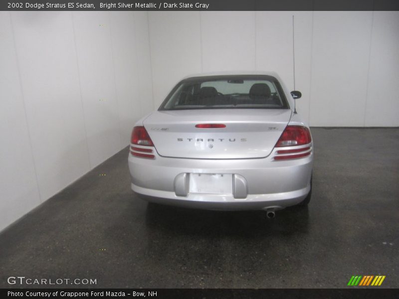 Bright Silver Metallic / Dark Slate Gray 2002 Dodge Stratus ES Sedan
