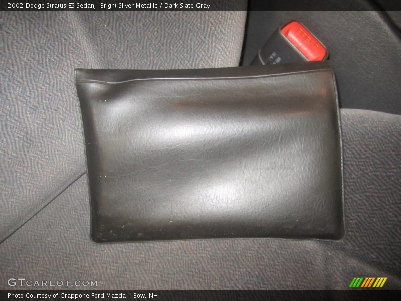 Bright Silver Metallic / Dark Slate Gray 2002 Dodge Stratus ES Sedan