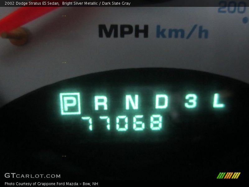Bright Silver Metallic / Dark Slate Gray 2002 Dodge Stratus ES Sedan