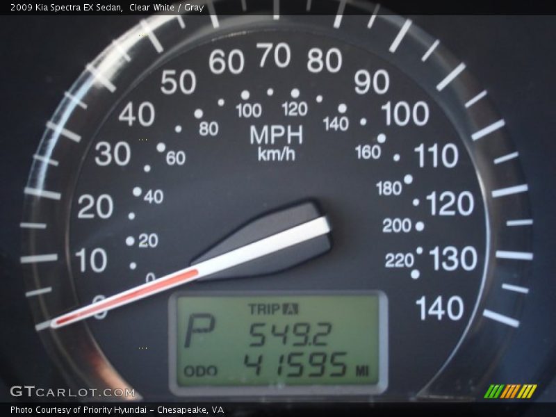 Clear White / Gray 2009 Kia Spectra EX Sedan