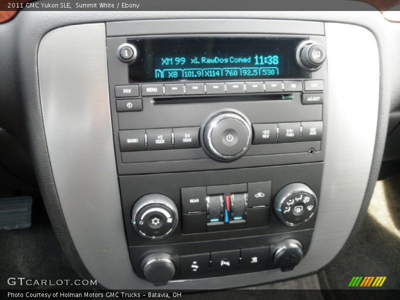 Summit White / Ebony 2011 GMC Yukon SLE