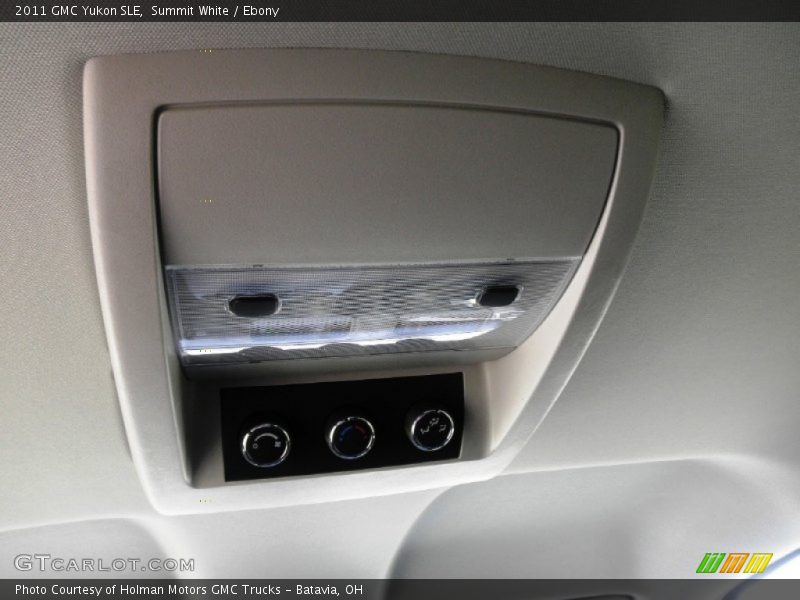 Summit White / Ebony 2011 GMC Yukon SLE