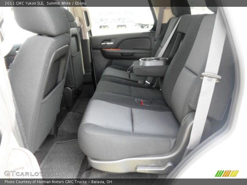 Summit White / Ebony 2011 GMC Yukon SLE