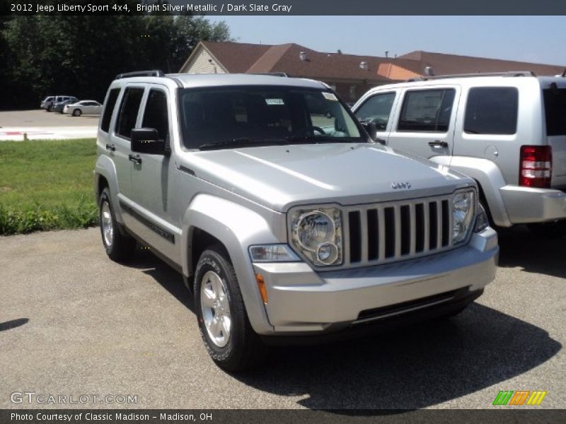 Front 3/4 View of 2012 Liberty Sport 4x4