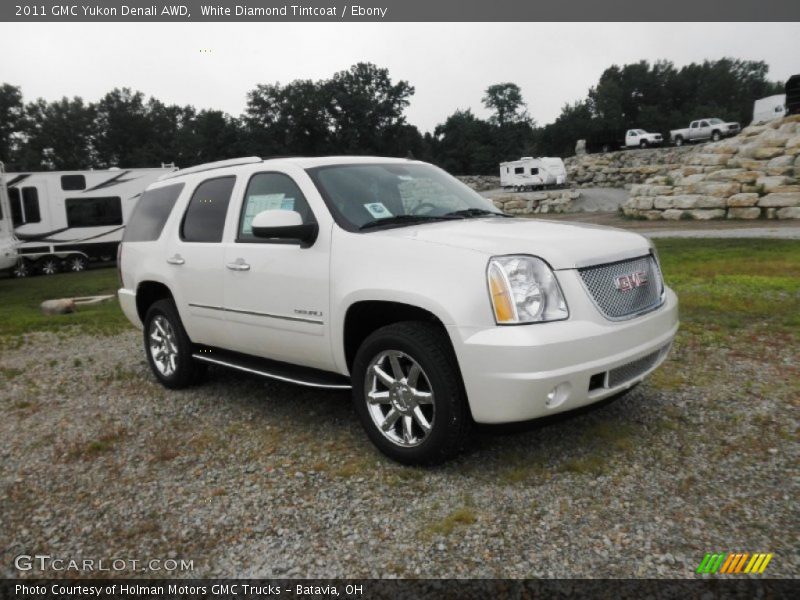 White Diamond Tintcoat / Ebony 2011 GMC Yukon Denali AWD