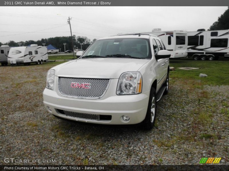 White Diamond Tintcoat / Ebony 2011 GMC Yukon Denali AWD