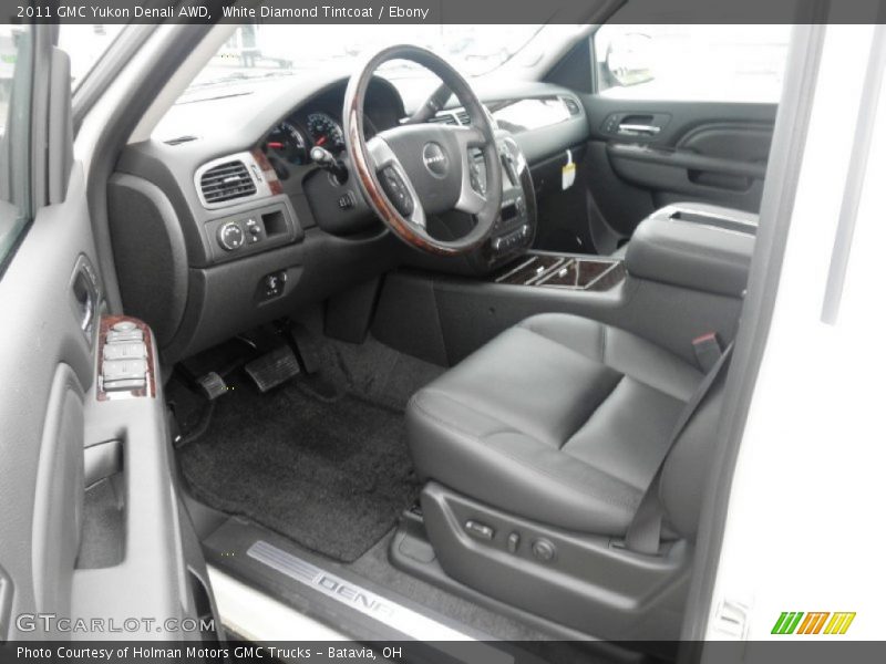 White Diamond Tintcoat / Ebony 2011 GMC Yukon Denali AWD