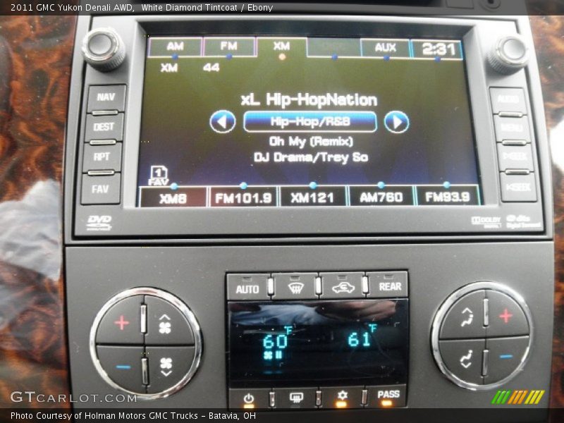 White Diamond Tintcoat / Ebony 2011 GMC Yukon Denali AWD