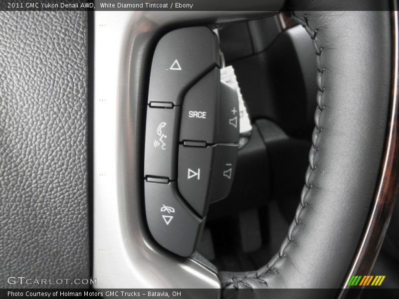 White Diamond Tintcoat / Ebony 2011 GMC Yukon Denali AWD
