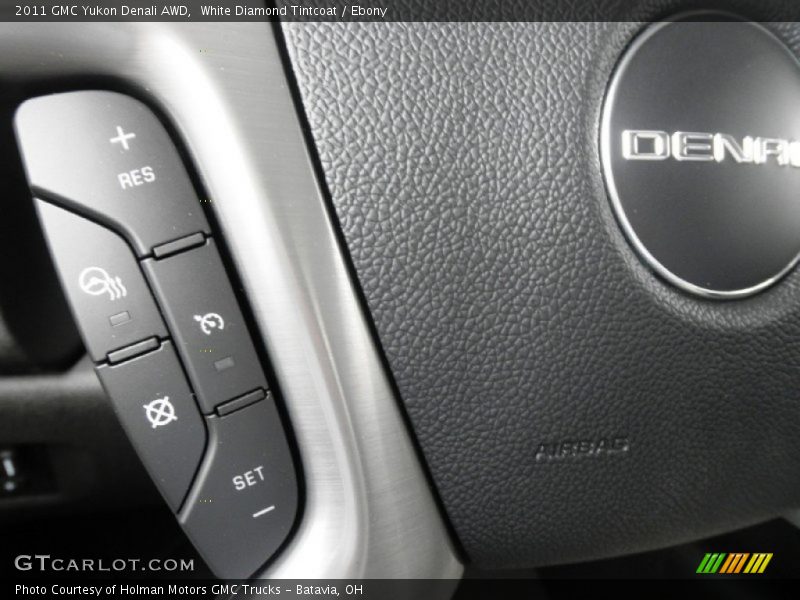 White Diamond Tintcoat / Ebony 2011 GMC Yukon Denali AWD