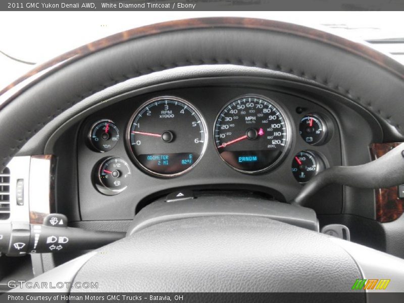 White Diamond Tintcoat / Ebony 2011 GMC Yukon Denali AWD
