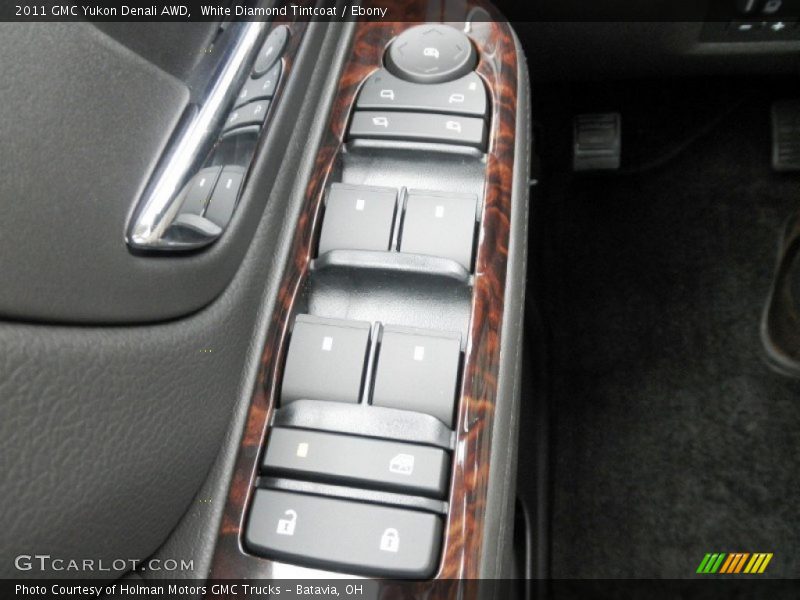 White Diamond Tintcoat / Ebony 2011 GMC Yukon Denali AWD