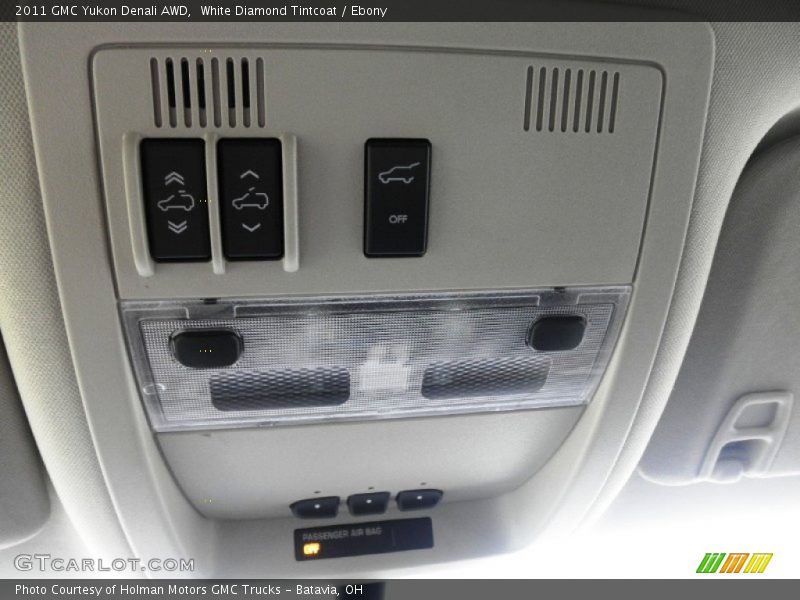 White Diamond Tintcoat / Ebony 2011 GMC Yukon Denali AWD