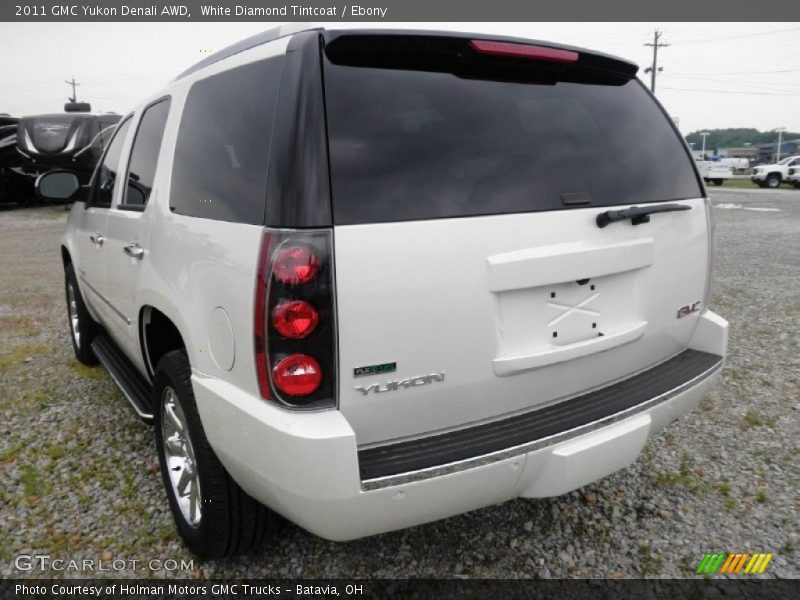 White Diamond Tintcoat / Ebony 2011 GMC Yukon Denali AWD