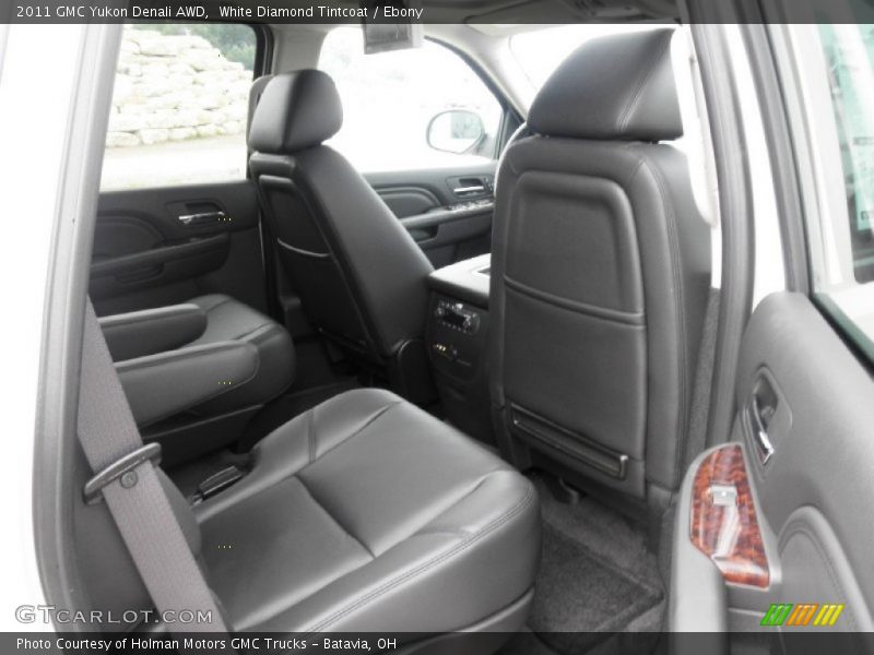 White Diamond Tintcoat / Ebony 2011 GMC Yukon Denali AWD