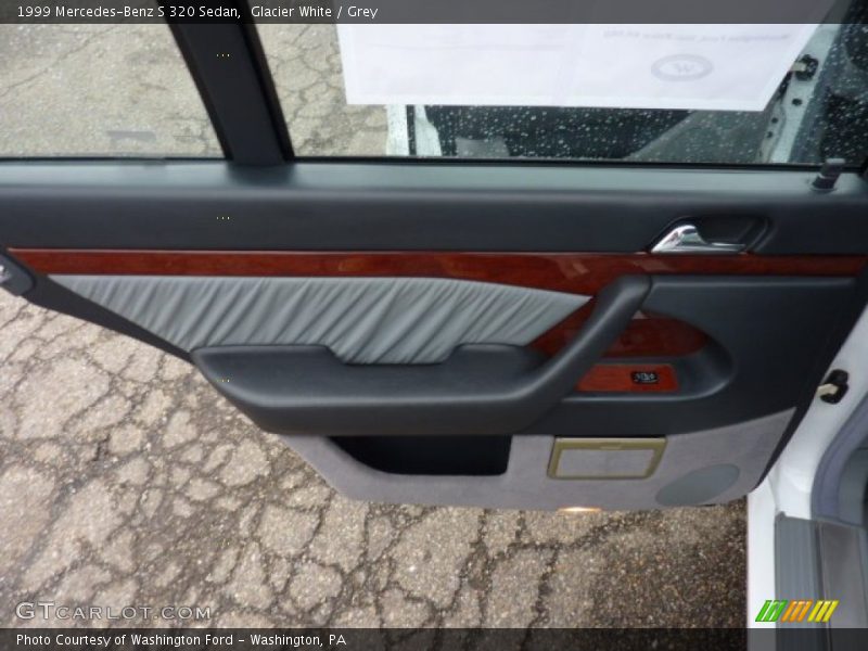 Door Panel of 1999 S 320 Sedan