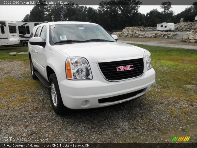 Summit White / Ebony 2011 GMC Yukon SLE