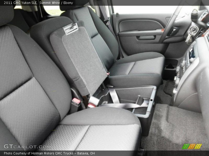 Summit White / Ebony 2011 GMC Yukon SLE