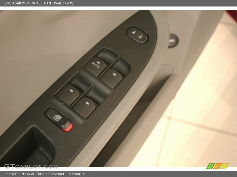 Red Jewel / Gray 2008 Saturn Aura XE