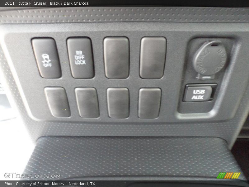 Black / Dark Charcoal 2011 Toyota FJ Cruiser