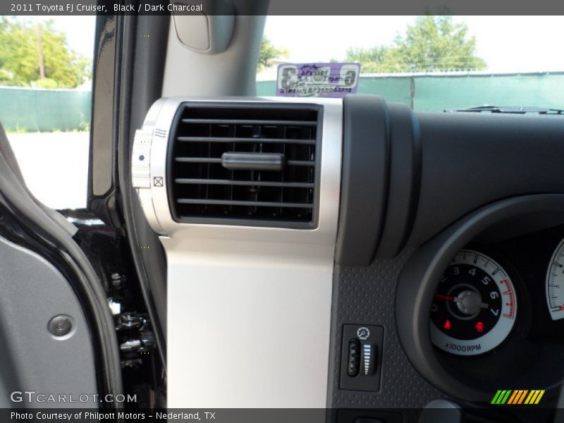 Black / Dark Charcoal 2011 Toyota FJ Cruiser