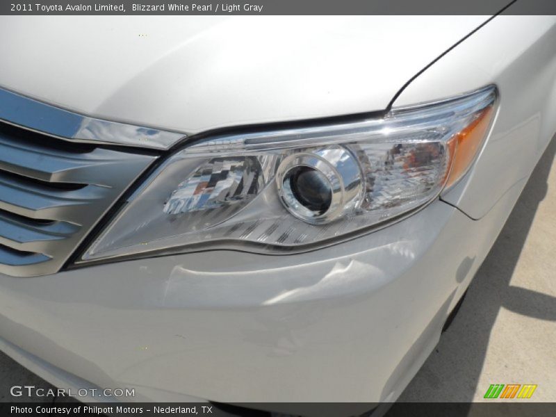 Blizzard White Pearl / Light Gray 2011 Toyota Avalon Limited