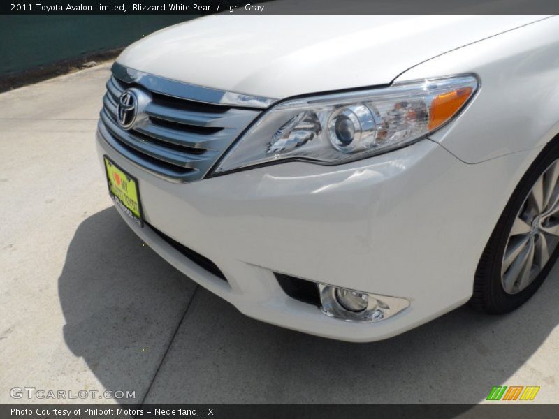 Blizzard White Pearl / Light Gray 2011 Toyota Avalon Limited