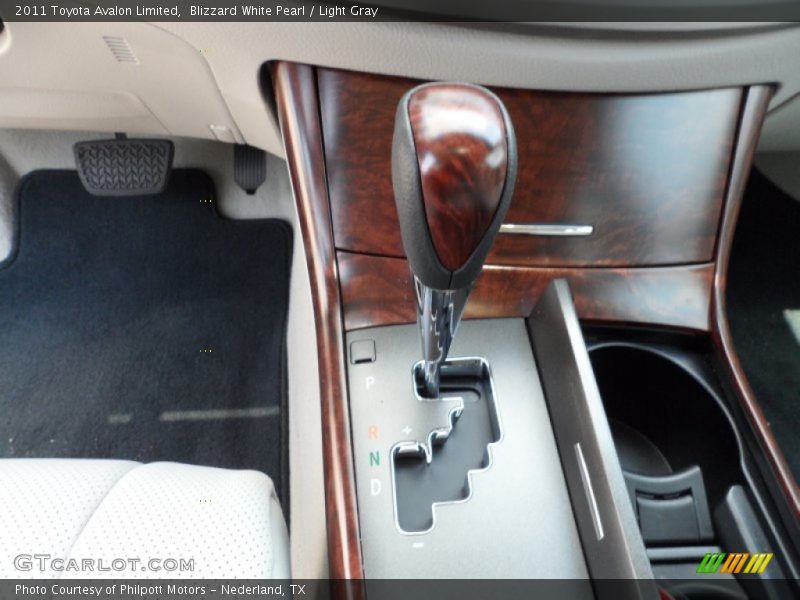Blizzard White Pearl / Light Gray 2011 Toyota Avalon Limited
