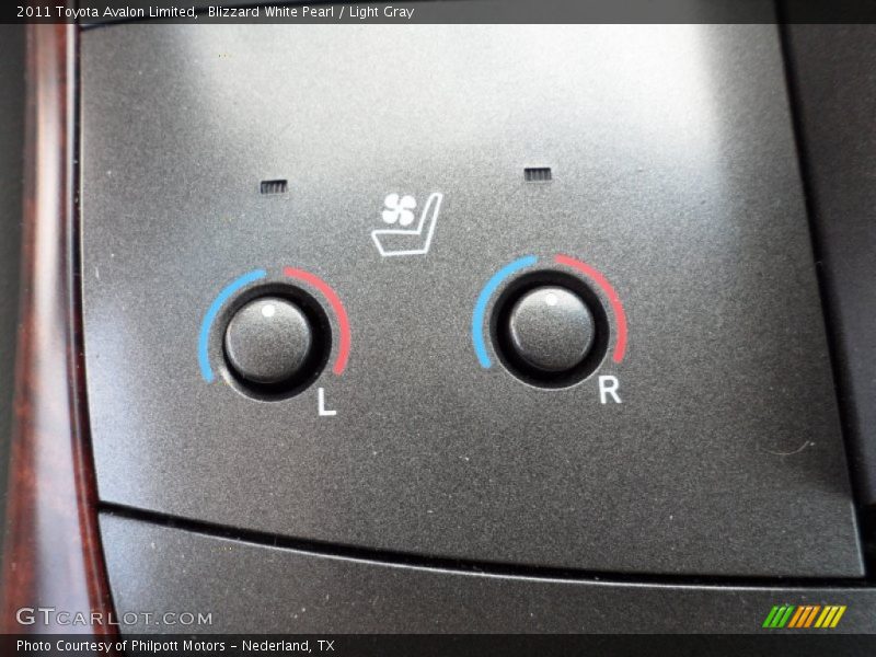 Blizzard White Pearl / Light Gray 2011 Toyota Avalon Limited