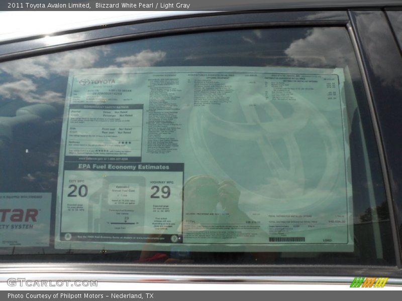 Blizzard White Pearl / Light Gray 2011 Toyota Avalon Limited