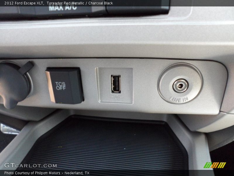 Toreador Red Metallic / Charcoal Black 2012 Ford Escape XLT
