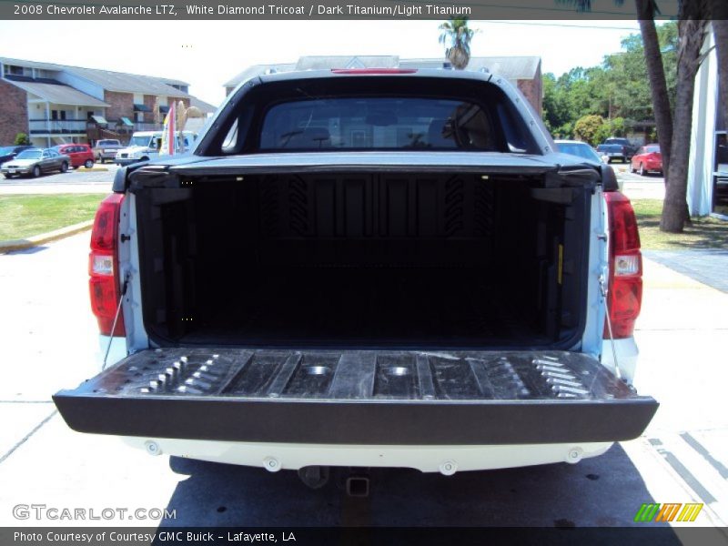 White Diamond Tricoat / Dark Titanium/Light Titanium 2008 Chevrolet Avalanche LTZ