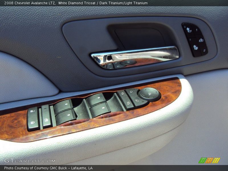 White Diamond Tricoat / Dark Titanium/Light Titanium 2008 Chevrolet Avalanche LTZ
