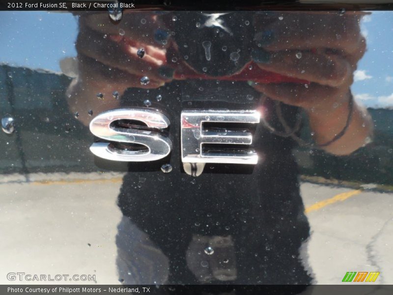 Black / Charcoal Black 2012 Ford Fusion SE