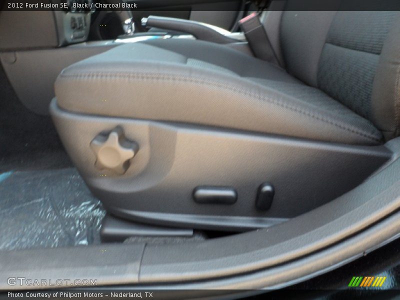Black / Charcoal Black 2012 Ford Fusion SE