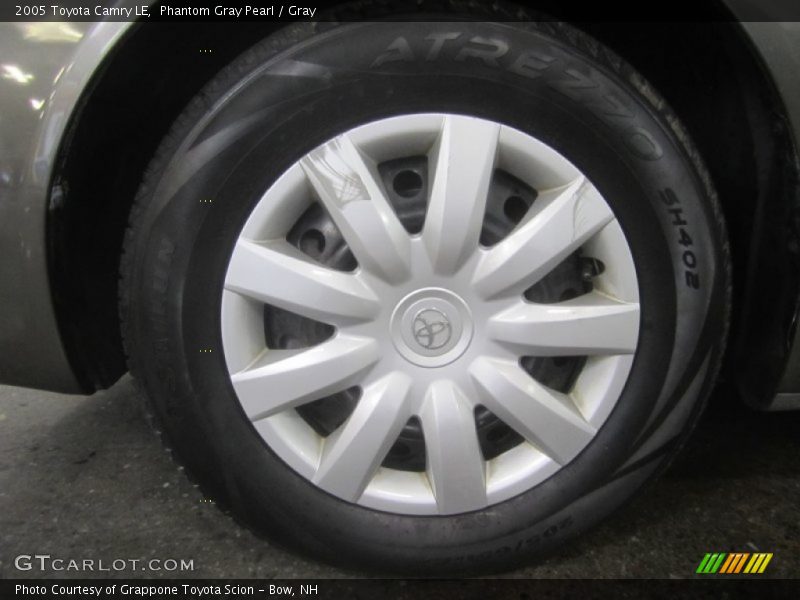 Phantom Gray Pearl / Gray 2005 Toyota Camry LE